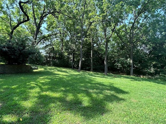 1055 N Pollard Avenue, Fayetteville, AR 72701