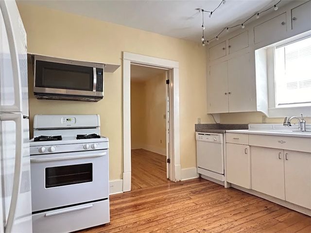 1055 N Pollard Avenue, Fayetteville, AR 72701