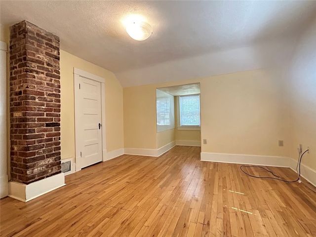 1055 N Pollard Avenue, Fayetteville, AR 72701