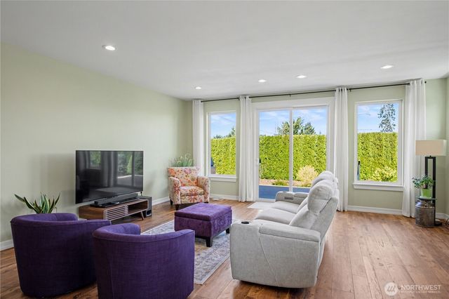 7328 Ashdown Lane SE, Olympia, WA 98513