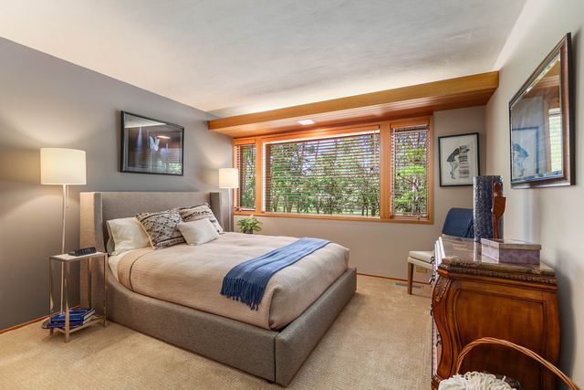 1200 Regency Lane, Lake Forest, IL 60045