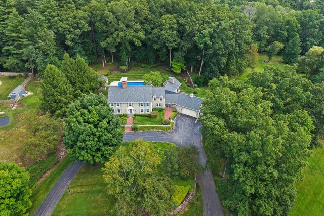 43 Pheasant Run, Bedford, NH 03110