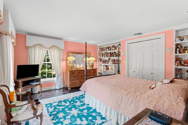 43 Pheasant Run, Bedford, NH 03110