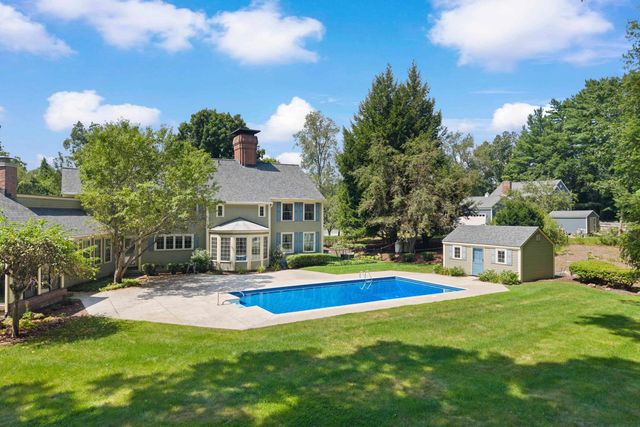 43 Pheasant Run, Bedford, NH 03110
