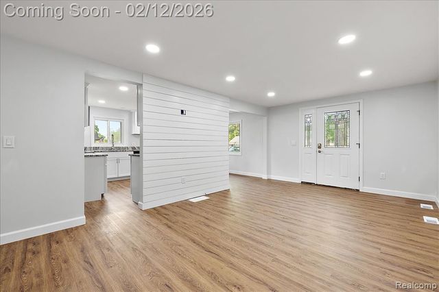 2342 Hartford Avenue, Waterford, MI 48327