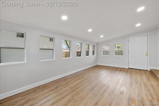 2342 Hartford Avenue, Waterford, MI 48327