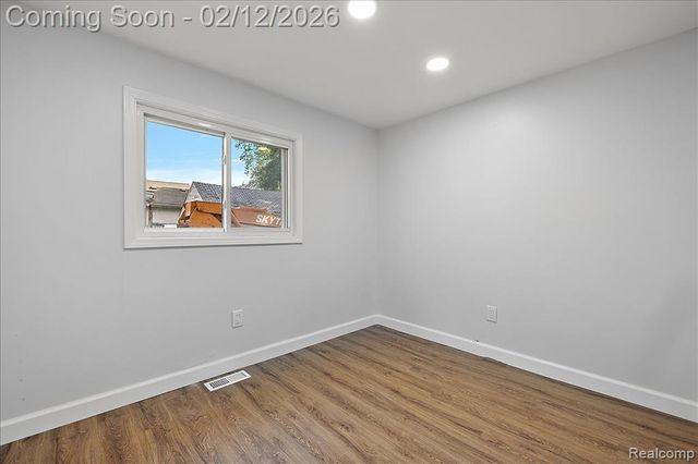 2342 Hartford Avenue, Waterford, MI 48327