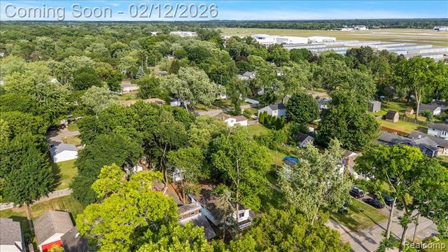 2342 Hartford Avenue, Waterford, MI 48327