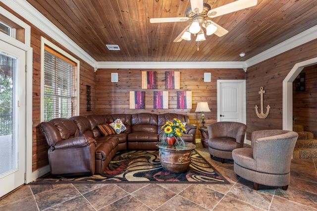 53482 E 332 Lp, Jay, OK 74346