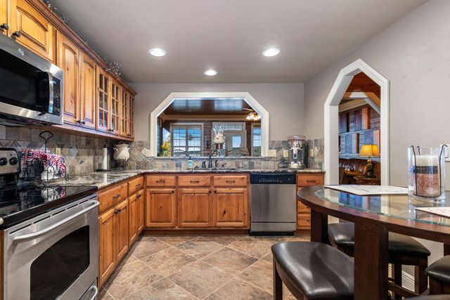 53482 E 332 Lp, Jay, OK 74346