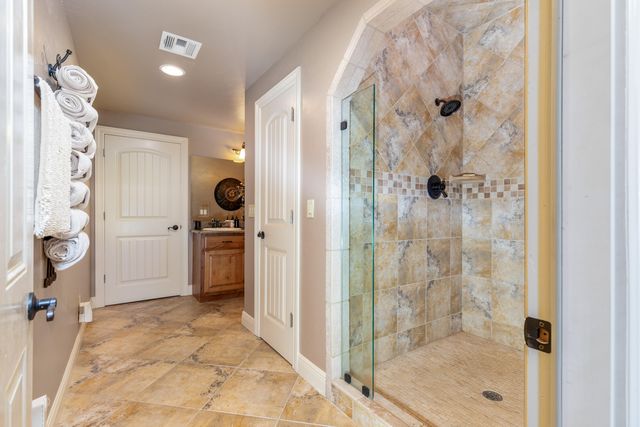 53482 E 332 Lp, Jay, OK 74346