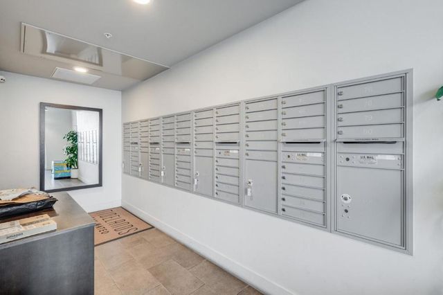 400 Mariners Island Boulevard 115, San Mateo, CA 94404