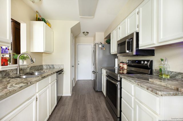 6020 Loch Maree # 6020, San Antonio, TX 78240