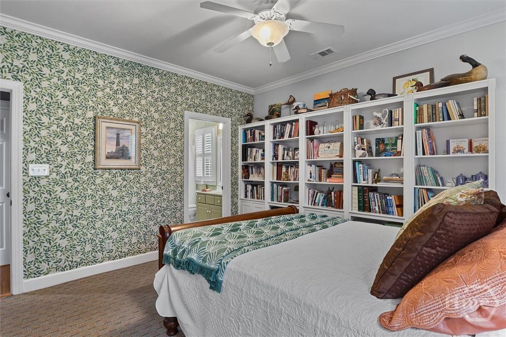 Image 11 of property listing at 105 Baymeadow Point, Savannah, GA 31405