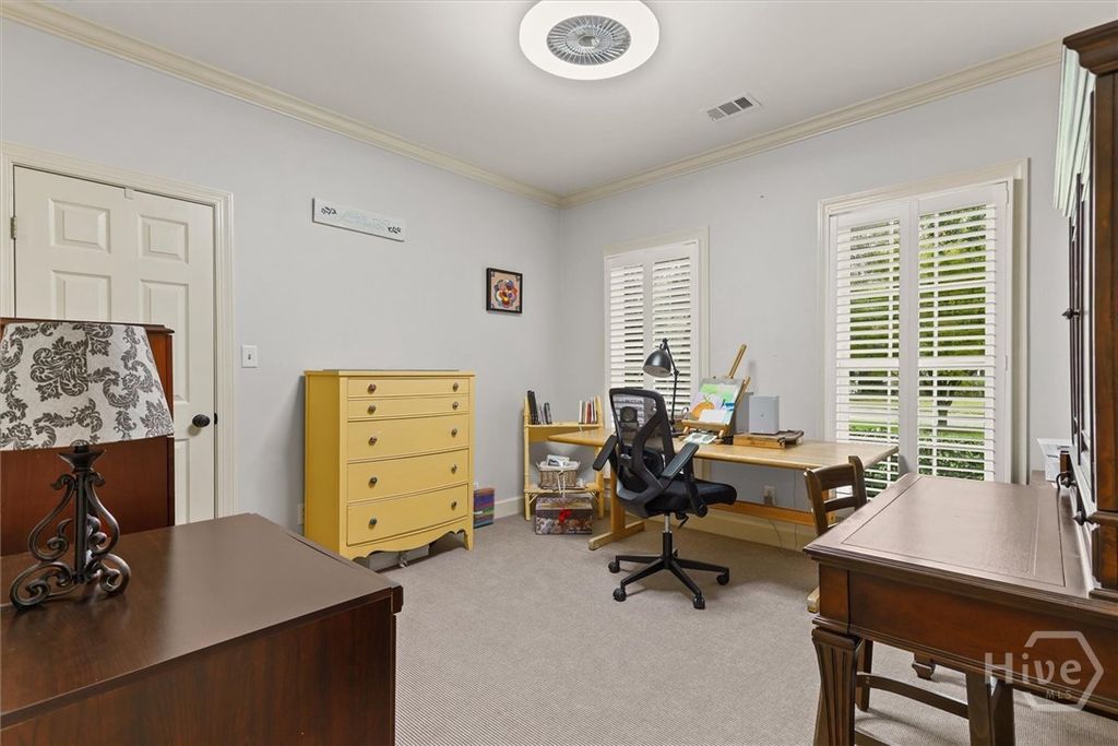 Image 15 of property listing at 105 Baymeadow Point, Savannah, GA 31405