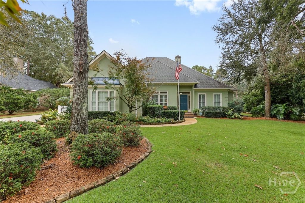 Image 2 of property listing at 105 Baymeadow Point, Savannah, GA 31405