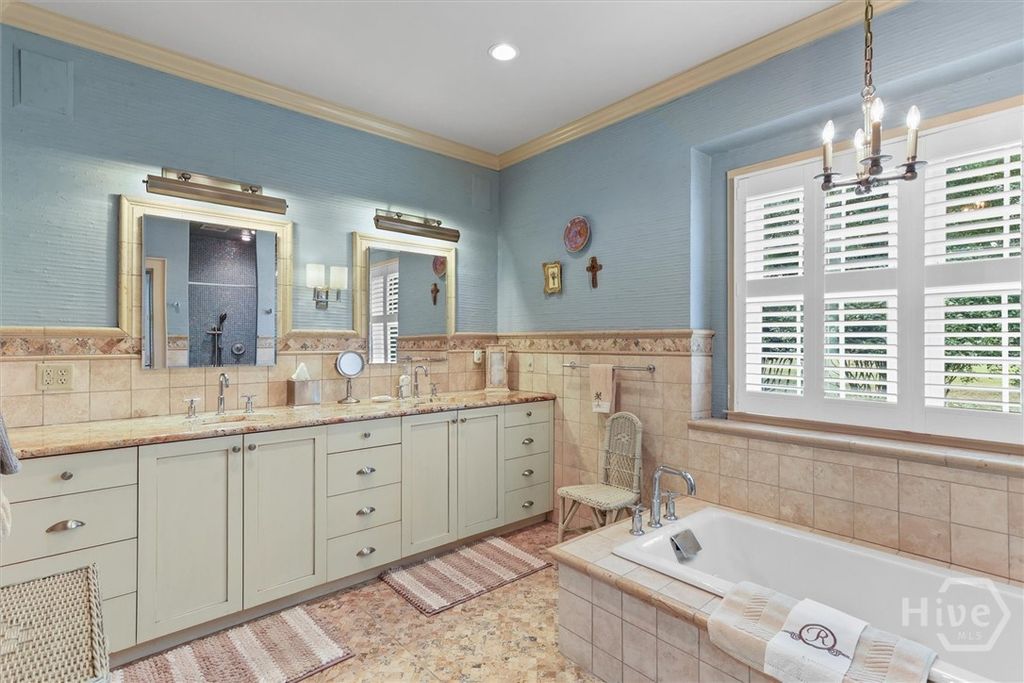 Image 27 of property listing at 105 Baymeadow Point, Savannah, GA 31405