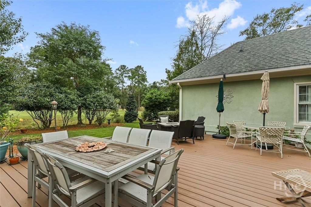 Image 50 of property listing at 105 Baymeadow Point, Savannah, GA 31405