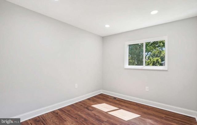 7081 LEEWOOD FOREST DR, Springfield, VA 22151