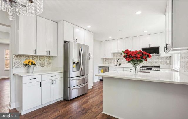 7081 LEEWOOD FOREST DR, Springfield, VA 22151