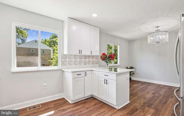 7081 LEEWOOD FOREST DR, Springfield, VA 22151