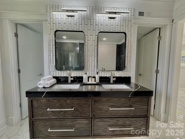 5635 Ruth Drive, Charlotte, NC 28215