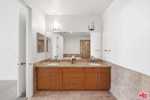 3223 W 6th Street 605, Los Angeles, CA 90020