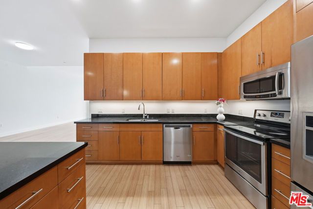 3223 W 6th Street 605, Los Angeles, CA 90020