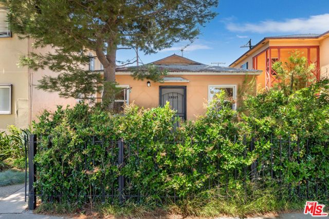 13013 Venice Boulevard, Los Angeles, CA 90066