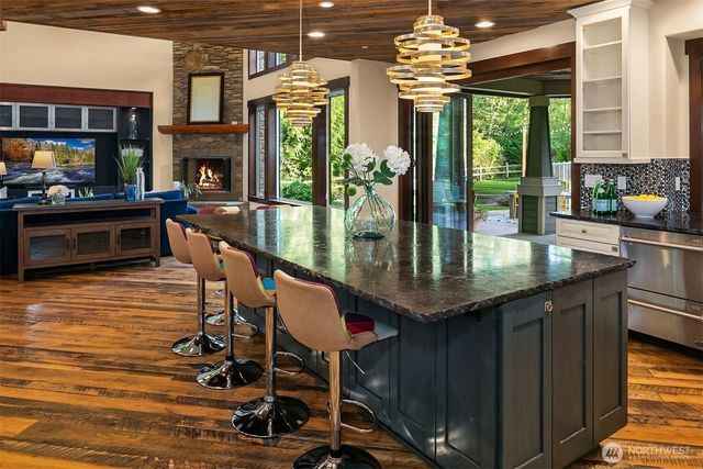 35909 SE 89th Place, Snoqualmie, WA 98065