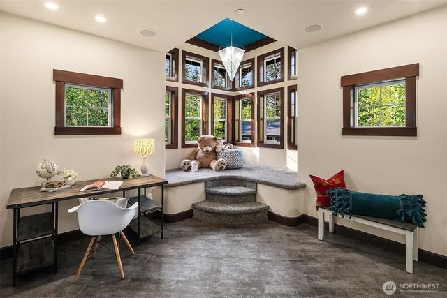 35909 SE 89th Place, Snoqualmie, WA 98065