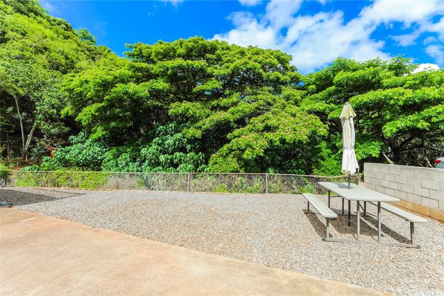 1865 Lanikeha Place, Pearl City, HI 96782