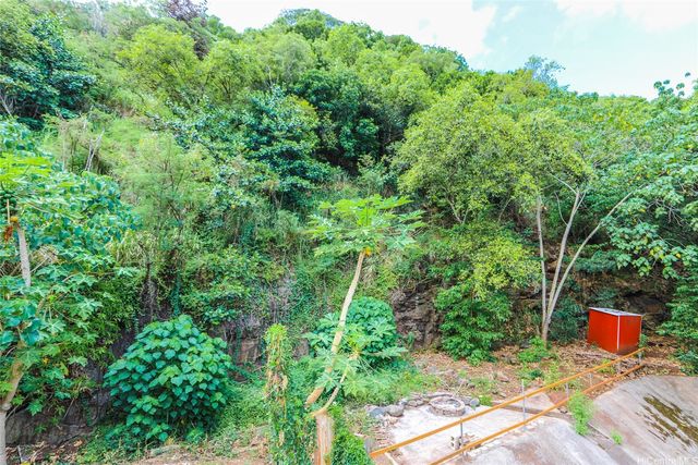 1865 Lanikeha Place, Pearl City, HI 96782