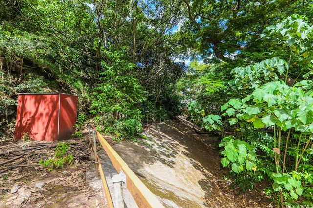 1865 Lanikeha Place, Pearl City, HI 96782