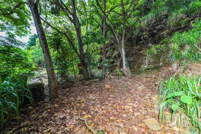 1865 Lanikeha Place, Pearl City, HI 96782