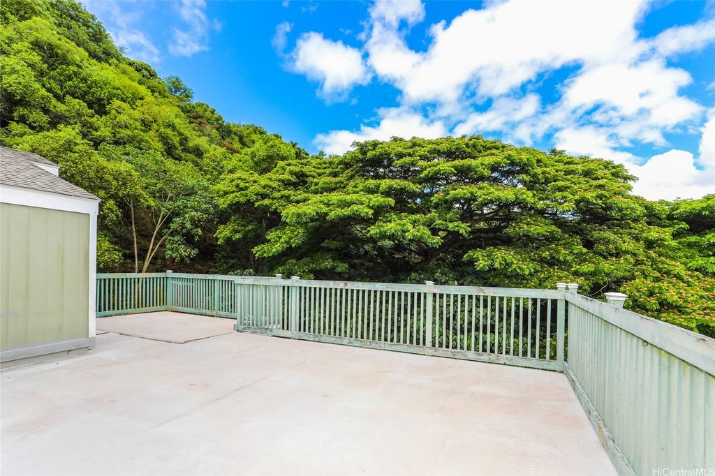 1865 Lanikeha Place, Pearl City, HI 96782