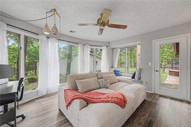 14 Kirkby Circle, Bella Vista, AR 72715