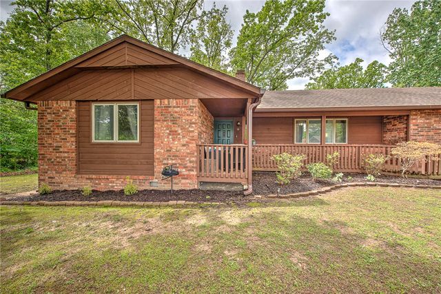 14 Kirkby Circle, Bella Vista, AR 72715