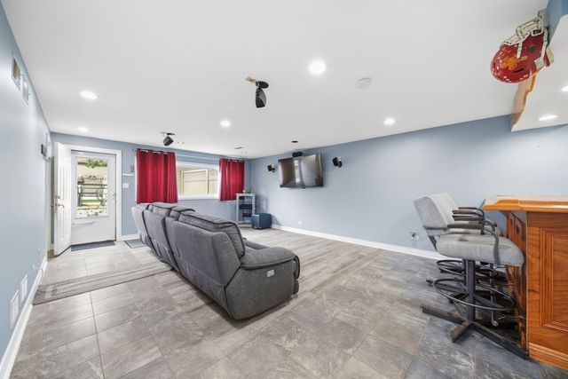 17736 S Ridgeland Avenue, Tinley Park, IL 60477