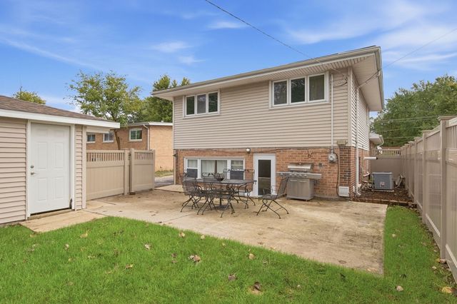 17736 S Ridgeland Avenue, Tinley Park, IL 60477