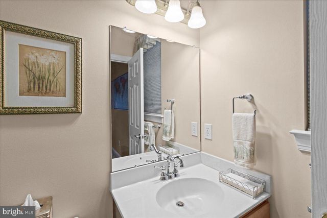 17 WATERVIEW DRIVE, Pilesgrove, NJ 08098
