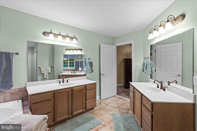 17 WATERVIEW DRIVE, Pilesgrove, NJ 08098