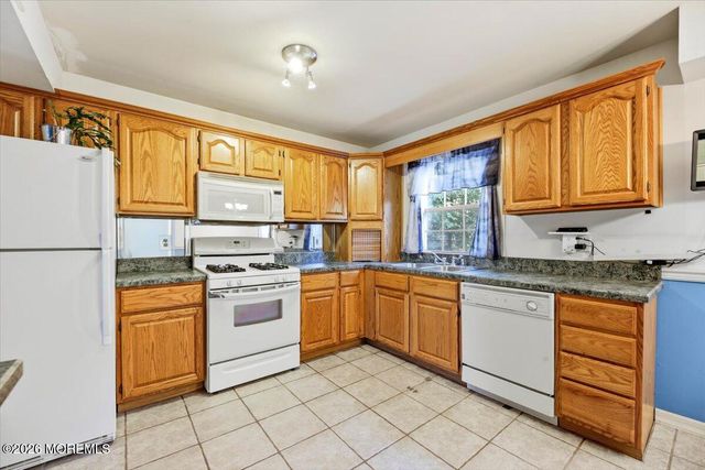 5 Morey Lane, Brick, NJ 08723