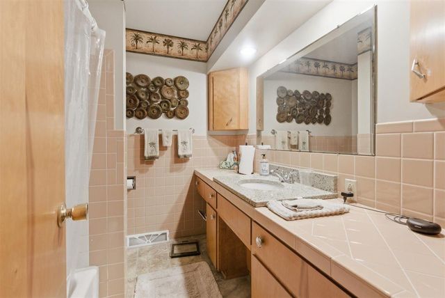 1314 Jersey Lane, Waterloo, IA 50701