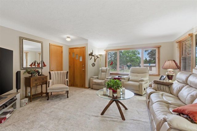 1314 Jersey Lane, Waterloo, IA 50701