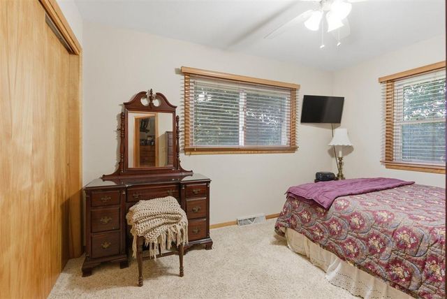 1314 Jersey Lane, Waterloo, IA 50701