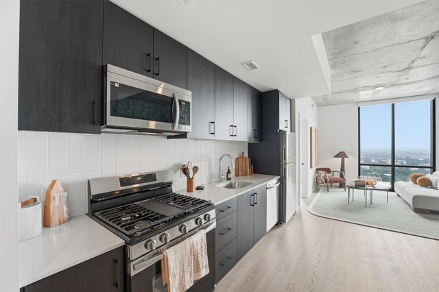 5501 La Branch Street 2310, Houston, TX 77004