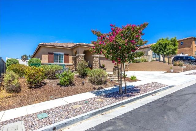 240 Country Club, Calimesa, CA 92320