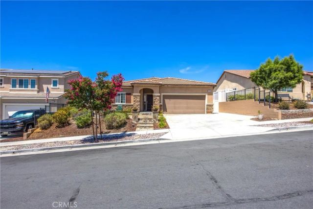 240 Country Club, Calimesa, CA 92320