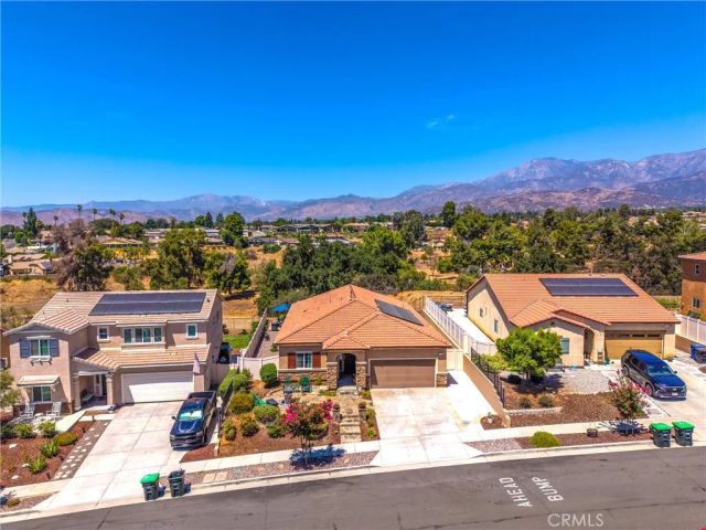240 Country Club, Calimesa, CA 92320